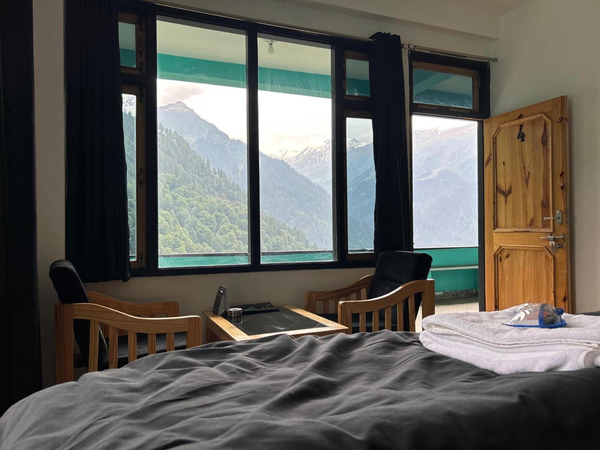 Aman Resort, Tosh Village, Himachal Pradesh Bagian luar foto