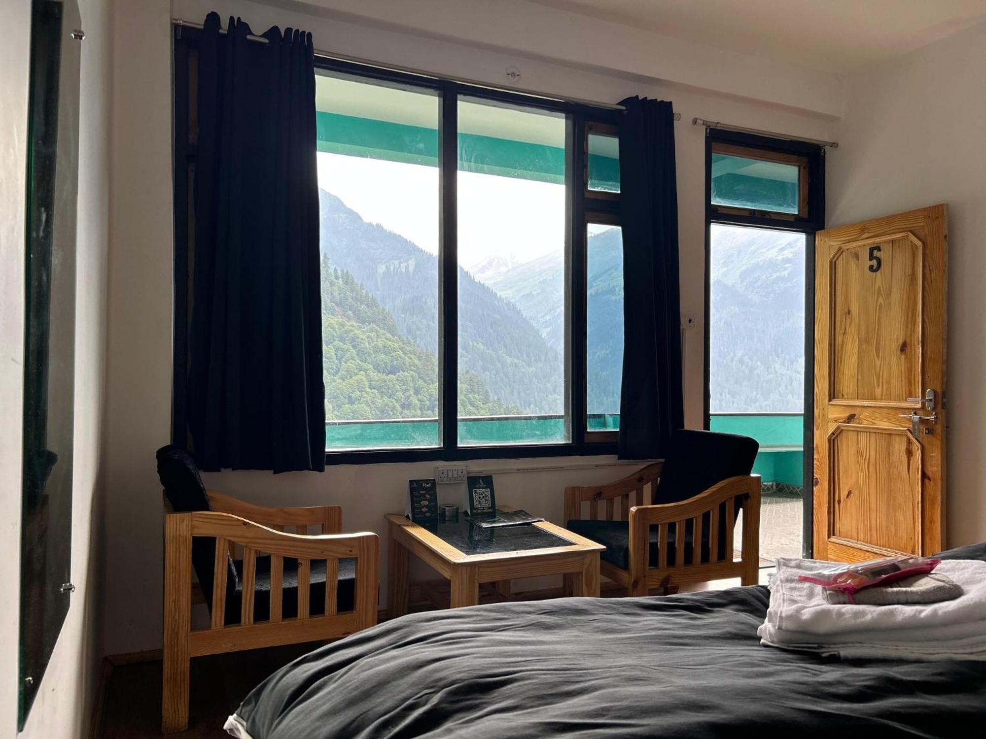 Aman Resort, Tosh Village, Himachal Pradesh Bagian luar foto